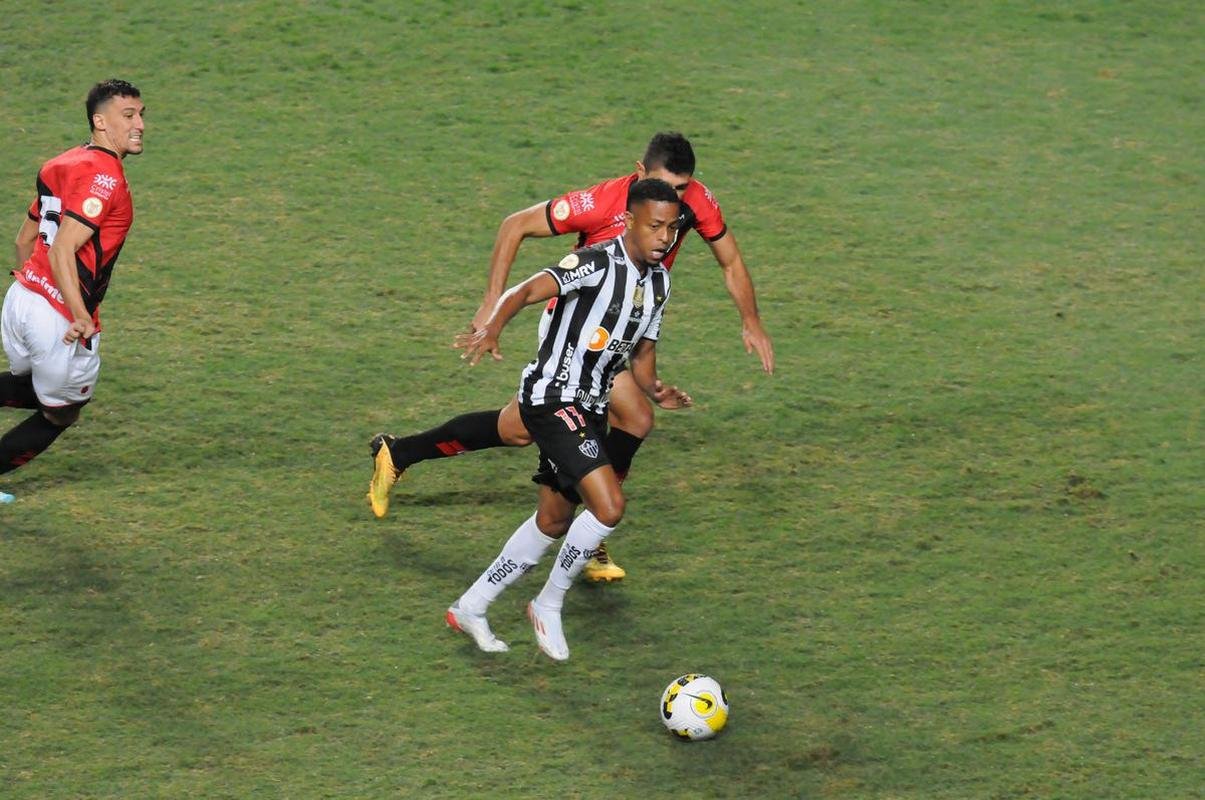 Fotos da vitria do Atltico por 2 a 0 sobre Atltico-GO pelo Campeonato Brasileiro