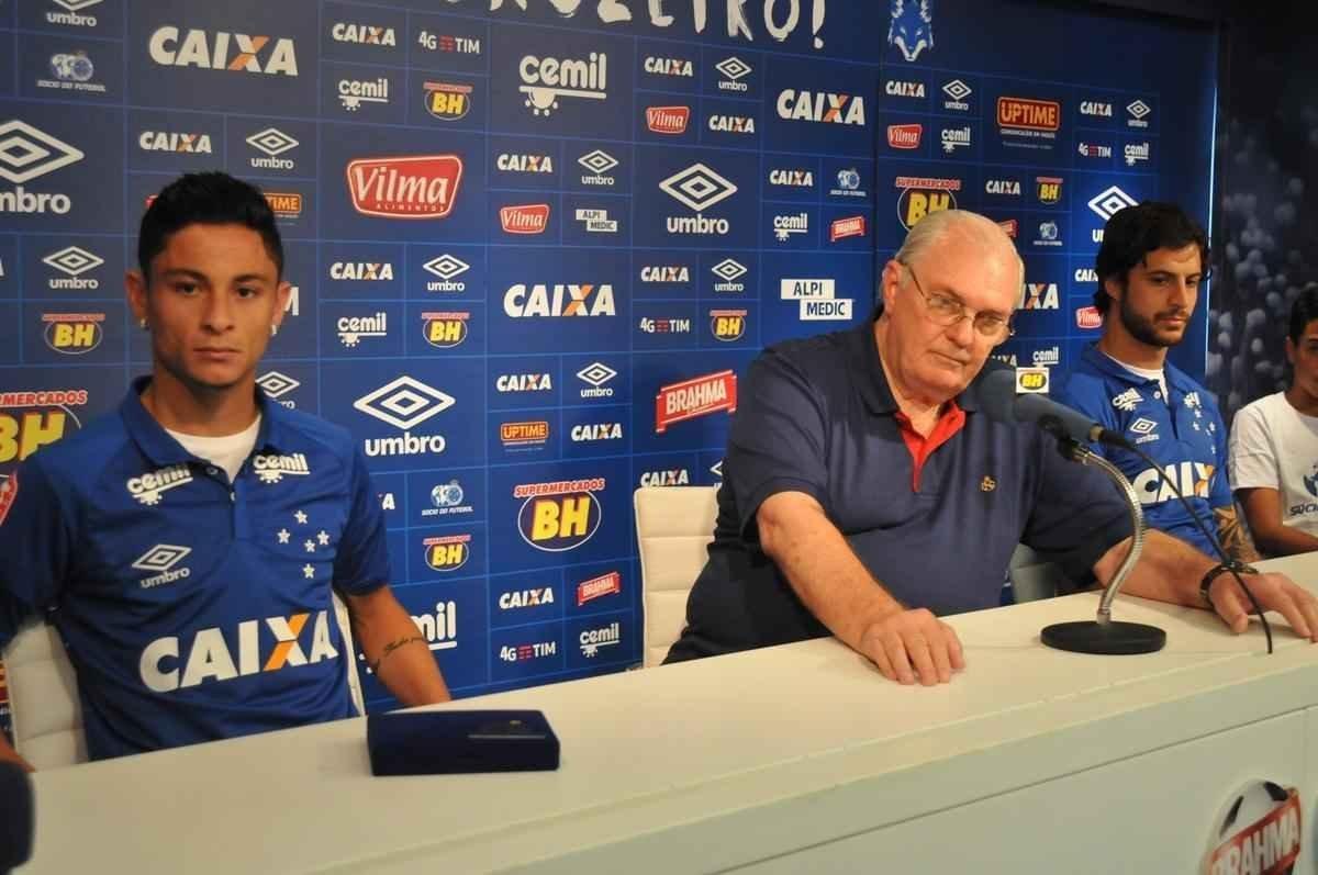 Diogo Barbosa e Hudson foram apresentados pelo presidente Gilvan de Pinho Tavares