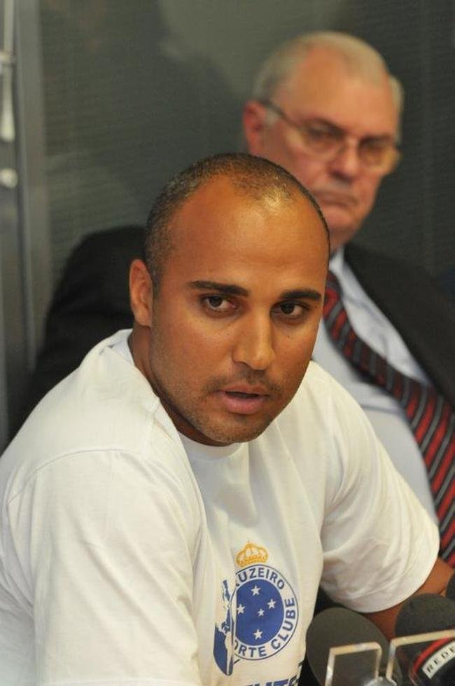 Deivid, hoje diretor de futebol do Cruzeiro, comandou o clube em 2016.