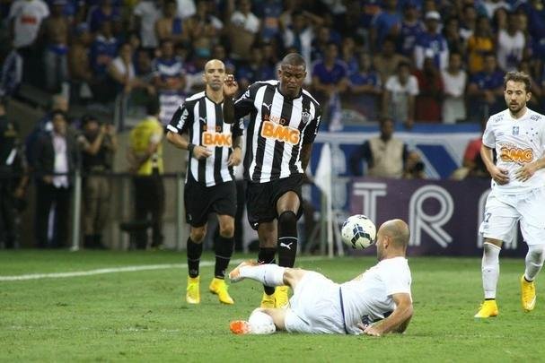 Imagens da deciso entre Cruzeiro e Atltico no Mineiro
