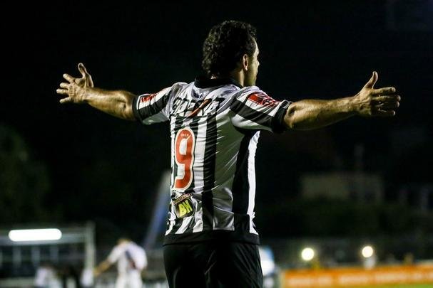Atltico conquistou um ponto em duelo direto contra o Vasco por vaga na Copa Libertadores 