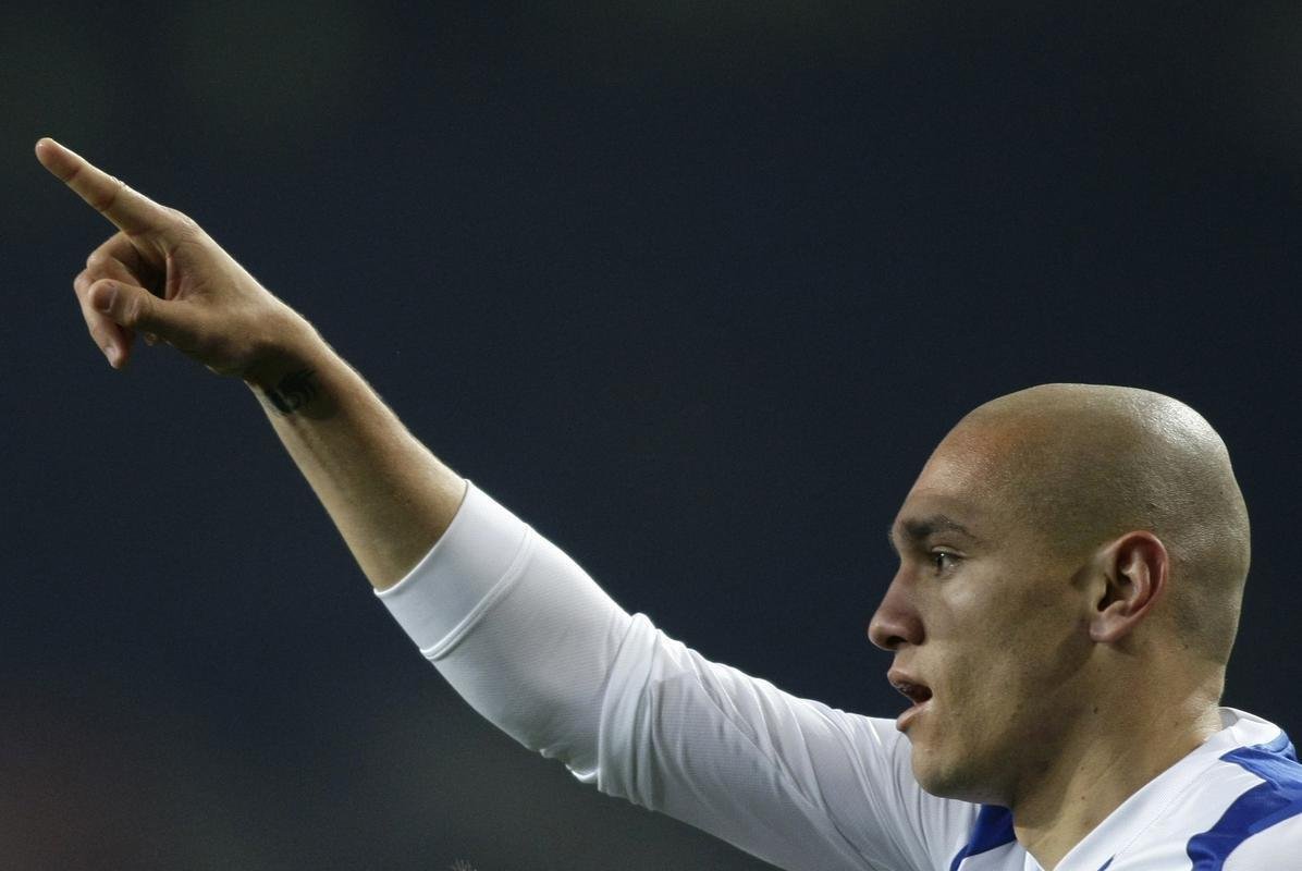 Maicon defendeu o Porto de 2009 a 2016