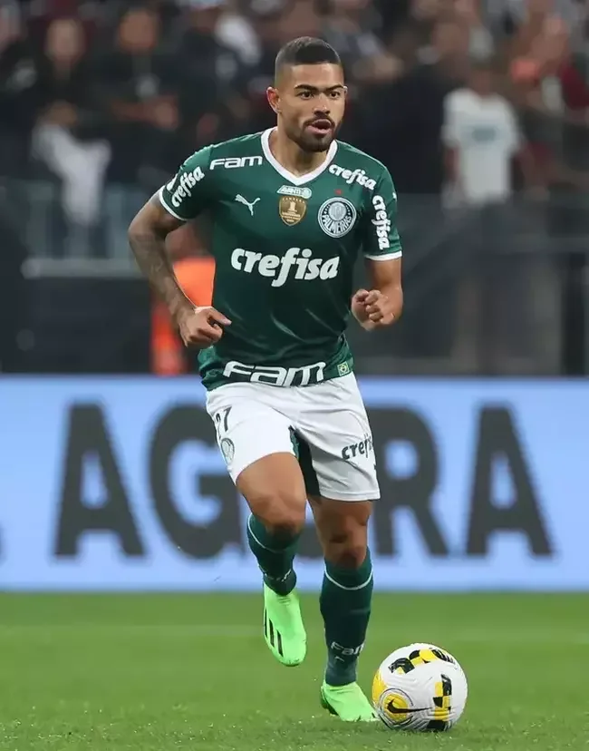 Bruno Tabata - Revelado pela base do Atltico, atacante foi contratado pelo Palmeiras em 2022.