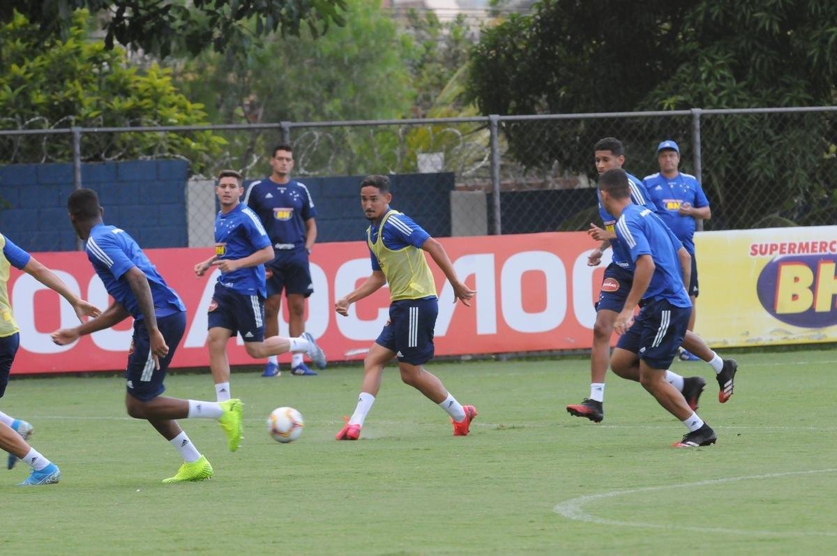 Fotos do treino do Cruzeiro desta quinta-feira, na Toca da Raposa II (crdito: Juarez Rodrigues/EM D.A Press)