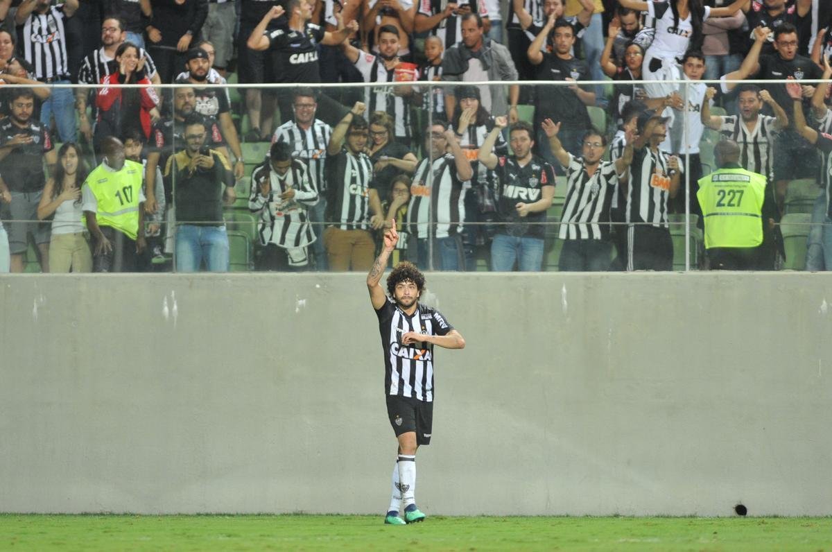 Galo virou no segundo tempo com gols de Rger Guedes e Luan. 