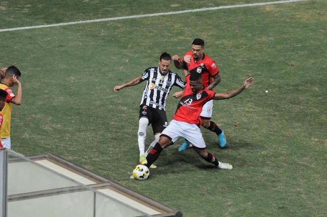Fotos da vitria do Atltico por 2 a 0 sobre Atltico-GO pelo Campeonato Brasileiro