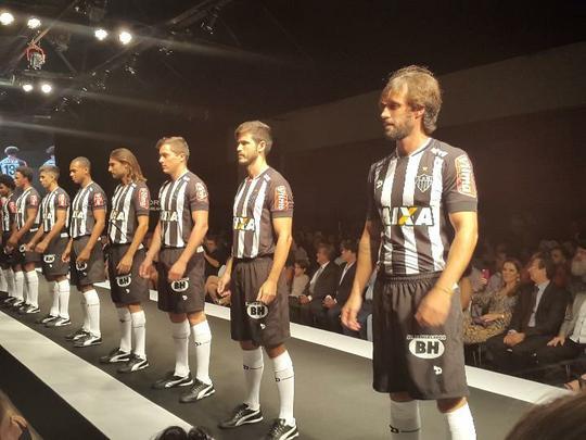 Nova coleção de uniformes do Atlético para 2016, fornecida pela empresa canadense Dryworld