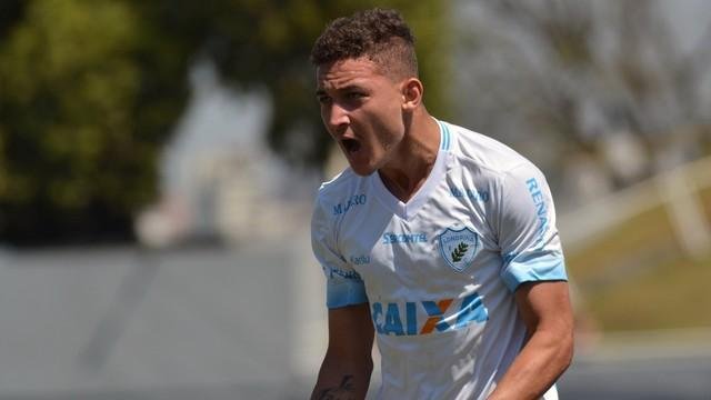 Cruzeiro chegou a abrir 2 a 0 sobre o Londrina, com gols de Lucas Silva e Sassá, mas cedeu o empate no segundo tempo e perdeu nos pênaltis por 3 a 1. Time foi eliminado na semifinal da Primeira Liga.