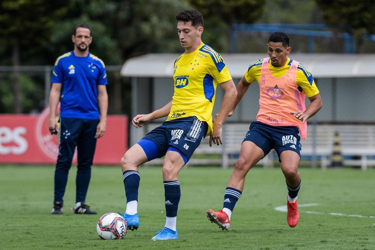 Fotos do treino do Cruzeiro desta segunda-feira (18/10)