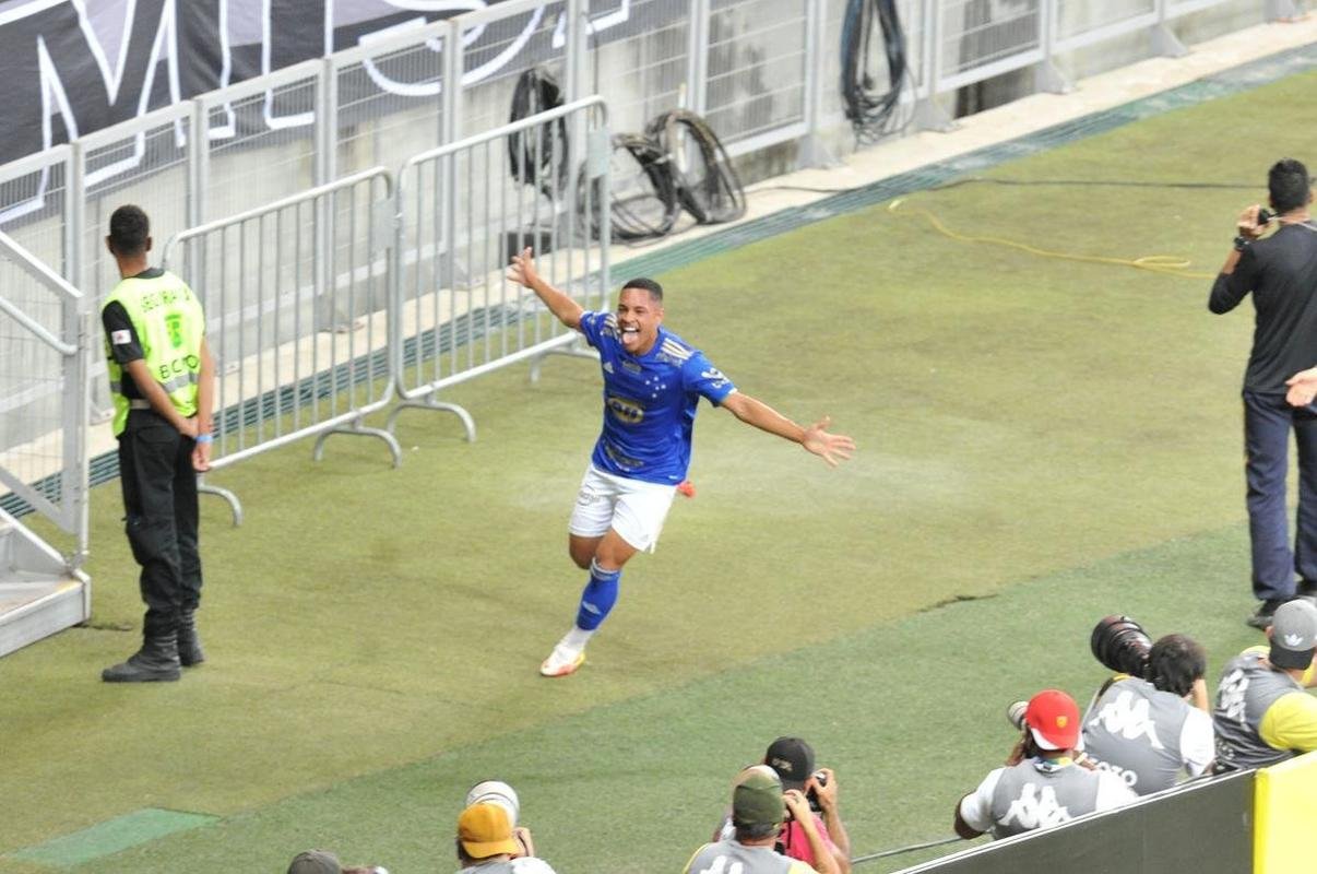 Fotos do clssico entre Atltico e Cruzeiro, no Mineiro