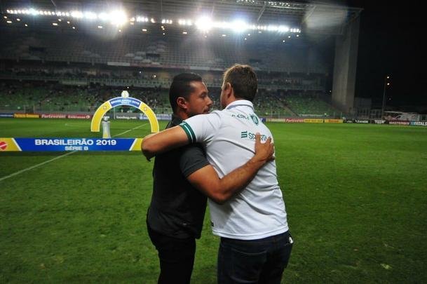 América enfrentou o Vila Nova nesta terça-feira, no Independência