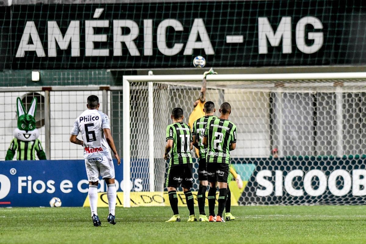 Fotos do jogo entre Amrica x Operrio