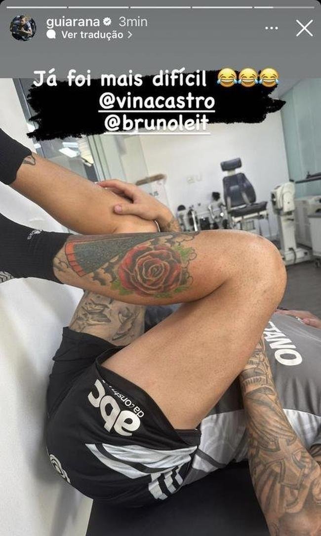 Arana publicou imagem que mostra evoluo na recuperao do joelho esquerdo, quase totalmente dobrado.