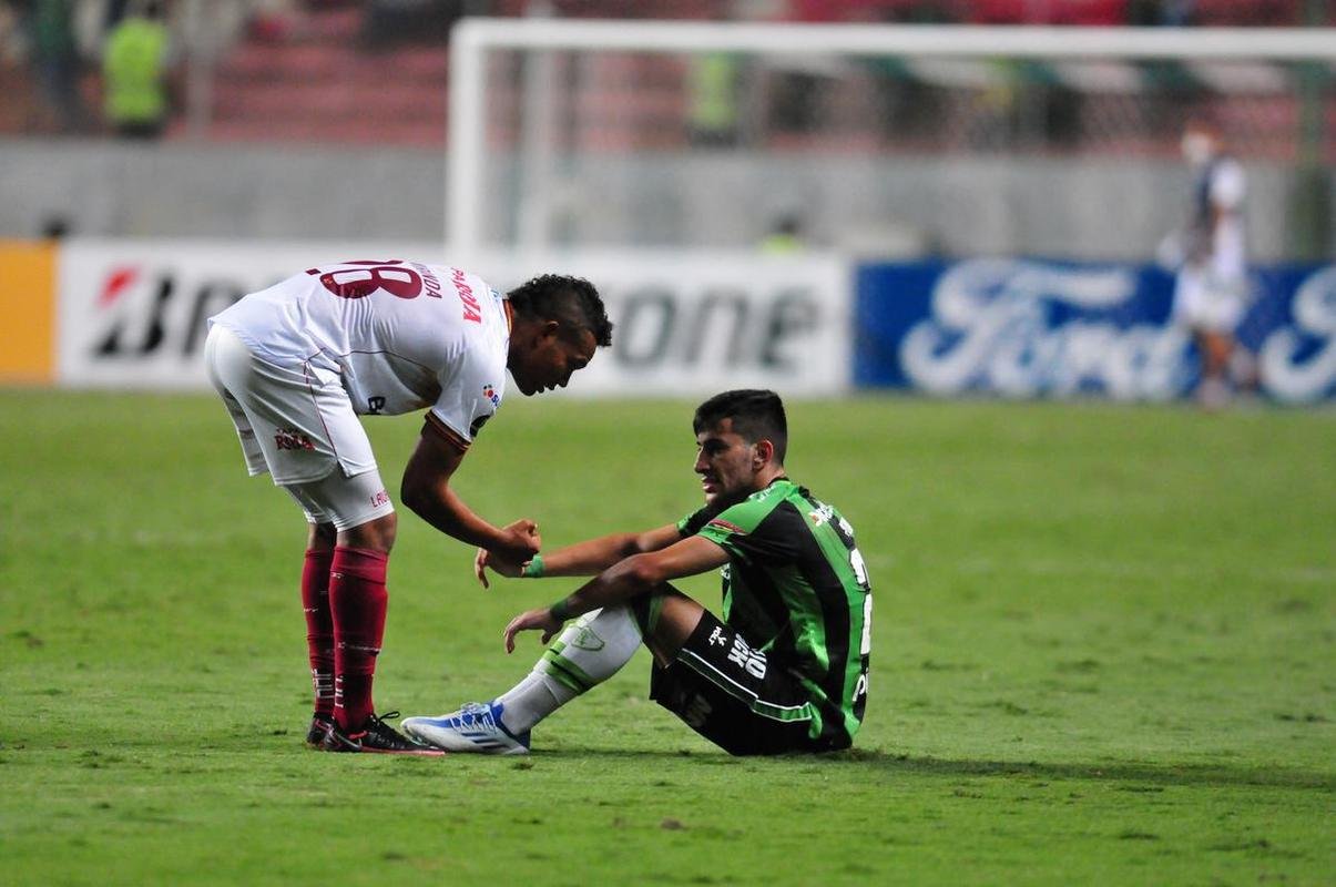 Amrica tomou a virada do Tolima nos acrscimos e ficou em situao complicada no Grupo D da Copa Libertadores