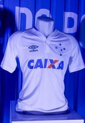 Imagens do lançamento do novo uniforme do Cruzeiro. Evento foi realizado na noite desta quinta-feira (12/05), na esplanada do Mineirão