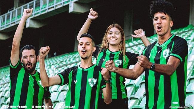 O Amrica apresentou a nova camisa 1 de 2023 para jogadores de linha e goleiros