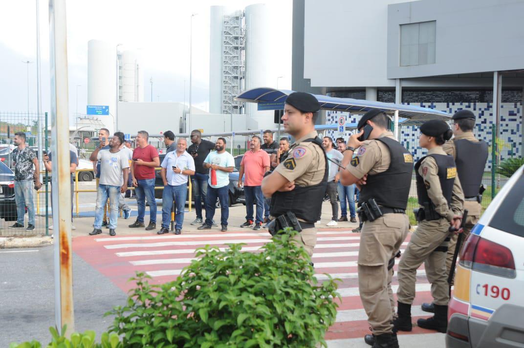 Cruzeiro chegou ao aeroporto de Confins depois de derrota para o Grmio, em Porto Alegre