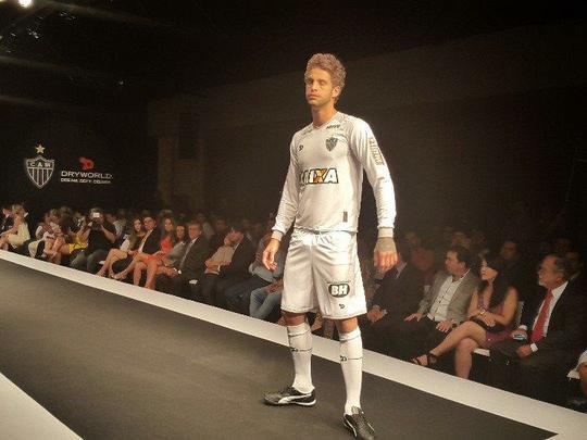 Nova coleção de uniformes do Atlético para 2016, fornecida pela empresa canadense Dryworld