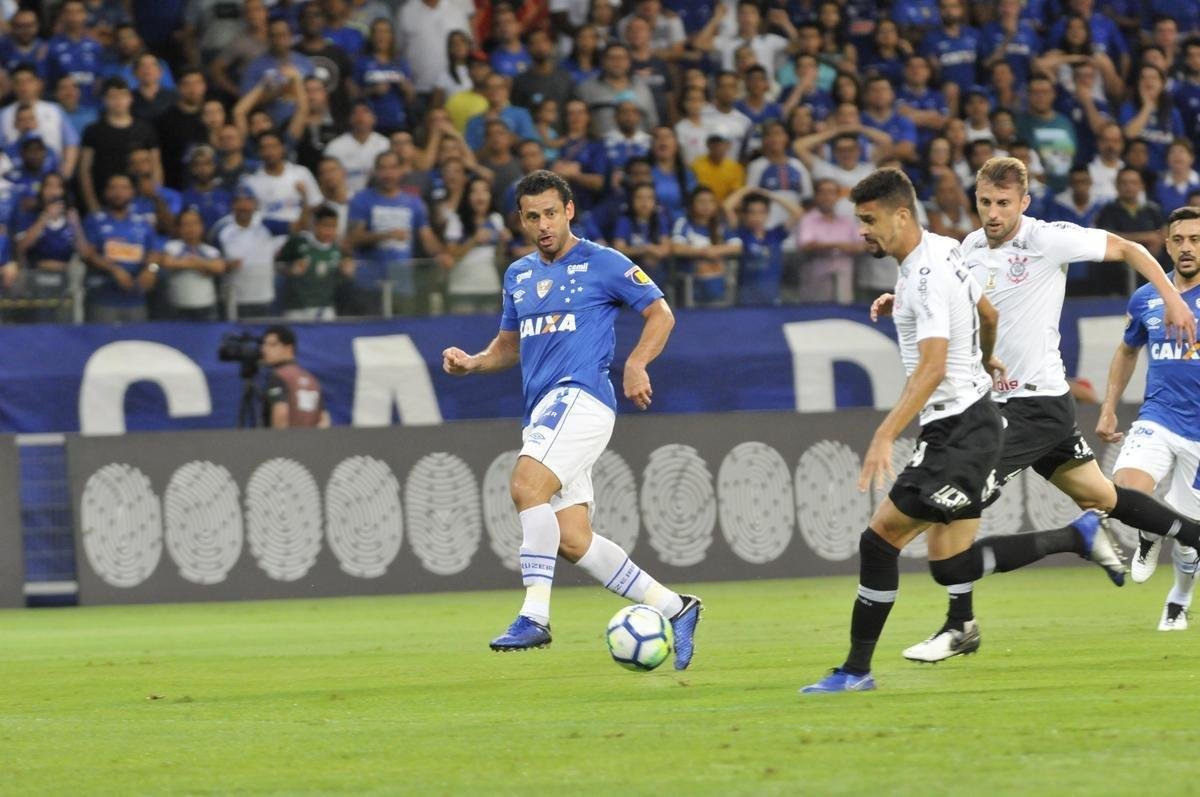 Fotos de Cruzeiro x Corinthians, no Mineiro, pela 34 rodada do Campeonato Brasileiro
