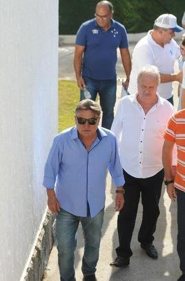 Novo gestor de futebol do Cruzeiro, Zez Perrella deu entrevista nesta sexta-feira, na Toca da Raposa II