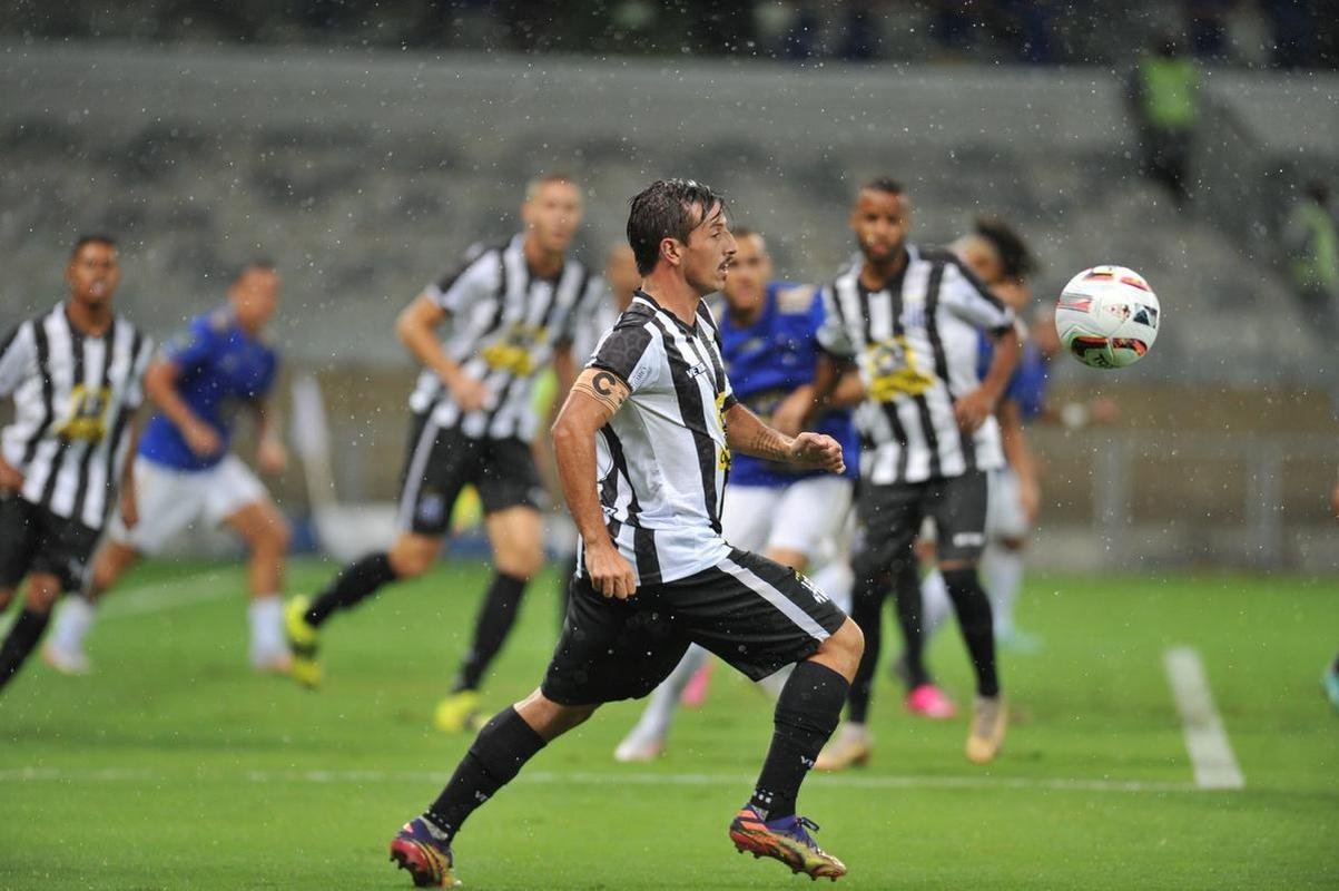 Fotos do jogo entre Cruzeiro e Democrata-GV, no Mineiro, em BH, pela quinta rodada do Campeonato Mineiro de 2022