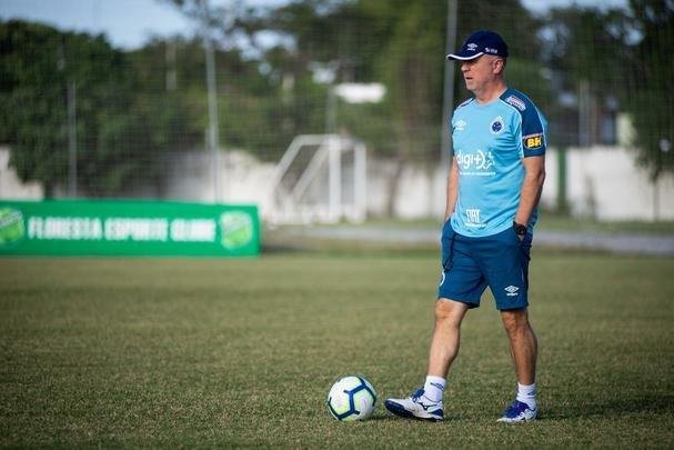 Treino do Cruzeiro no Cear antes de jogo contra o Fortaleza, pelo Brasileiro