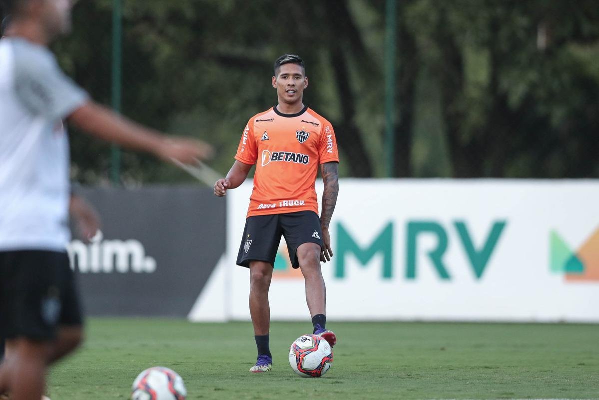 Com novo uniforme de treino, Atlético fechou nesta sexta-feira sua preparação para enfrentar o Athletic, às 19h deste sábado, no Independência, pela 11ª rodada do Campeonato Mineiro