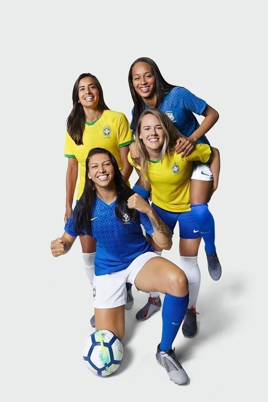 Imagens do uniforme exclusivo da Seleo Brasileira feminina