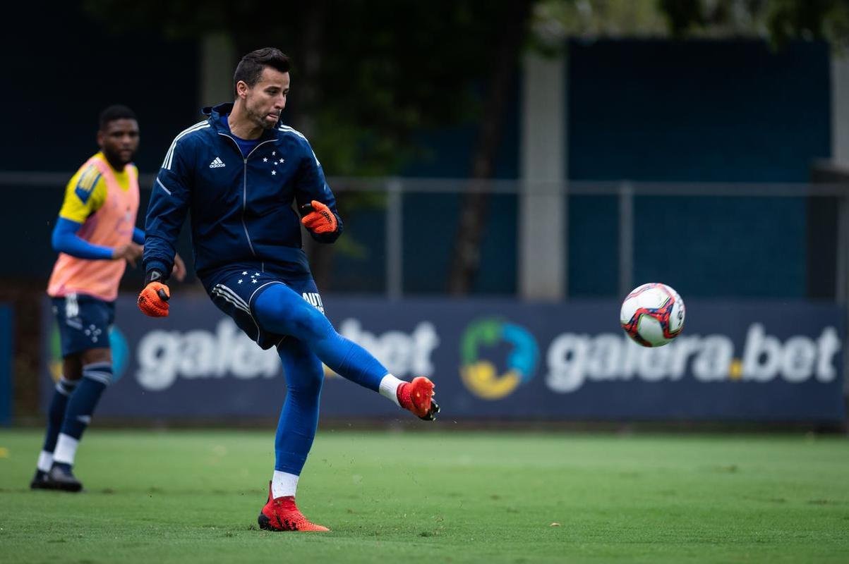 Fotos do treino do Cruzeiro desta segunda-feira (18/10)
