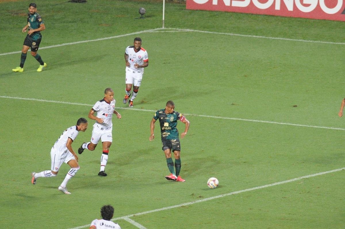 Fotos de Amrica x Vitria, no Independncia, pela 33 rodada