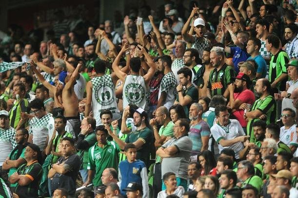 Amrica vence o Bragantino no Independncia e entra no G4 da Srie B