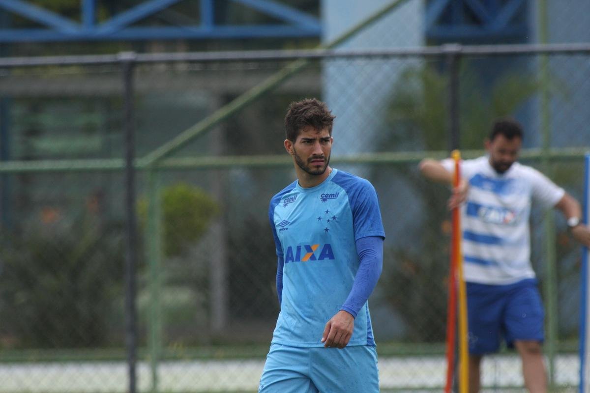 Imagens do treino do Cruzeiro nesta segunda-feira, 19 de fevereiro, na Toca da Raposa II