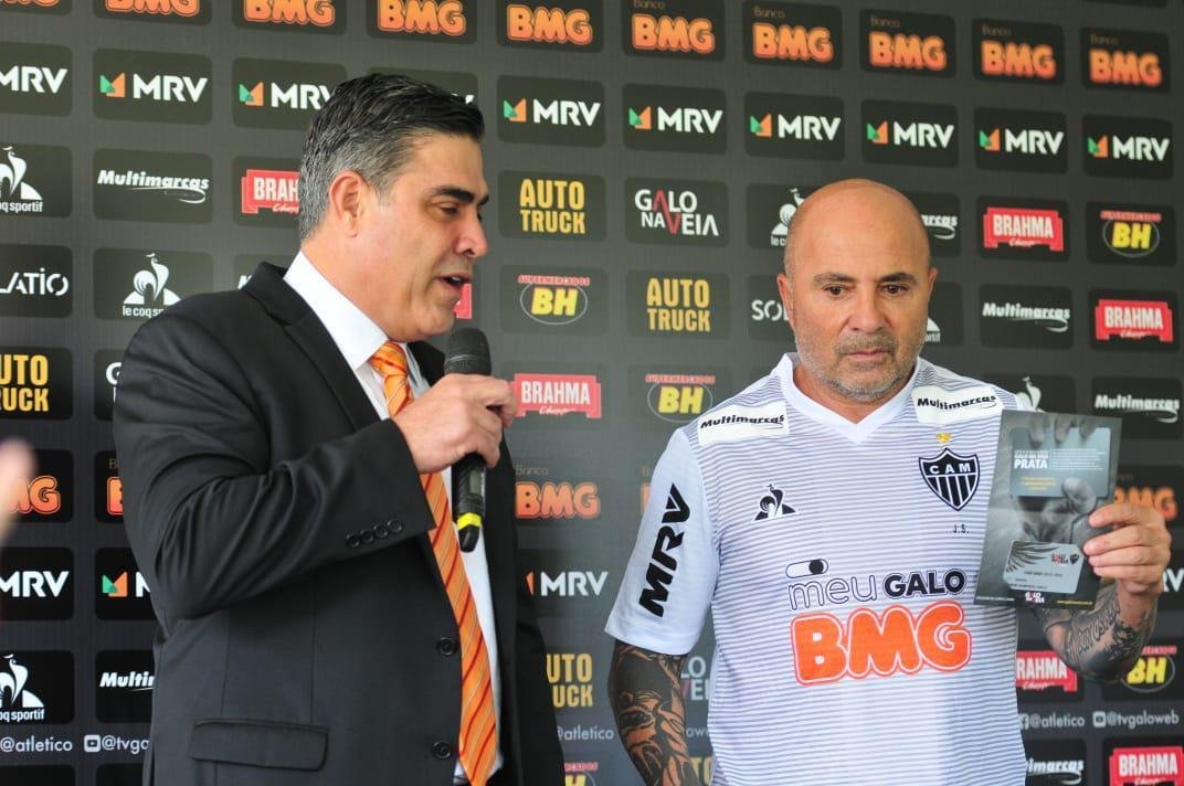 Sampaoli foi apresentado ao Atltico na tarde desta segunda-feira
