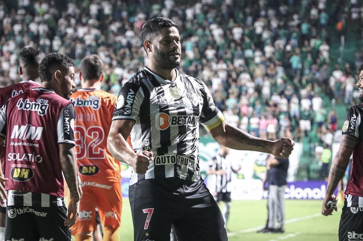 Fotos do jogo entre Gois e Atltico no Estdio da Serrinha, em Goinia, pela quarta rodada do Campeonato Brasileiro