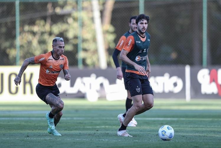 Fotos do primeiro treino de Diego Costa pelo Atlético