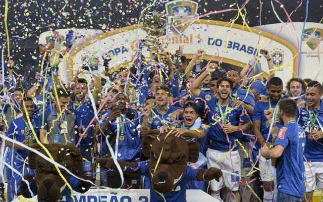 4 Cruzeiro - venceu os Campeonatos Mineiros de 2011, 2014, 2018 e 2019, os Brasileiros de 2013 e 2014 e as Copas do Brasil de 2017 e 2018.