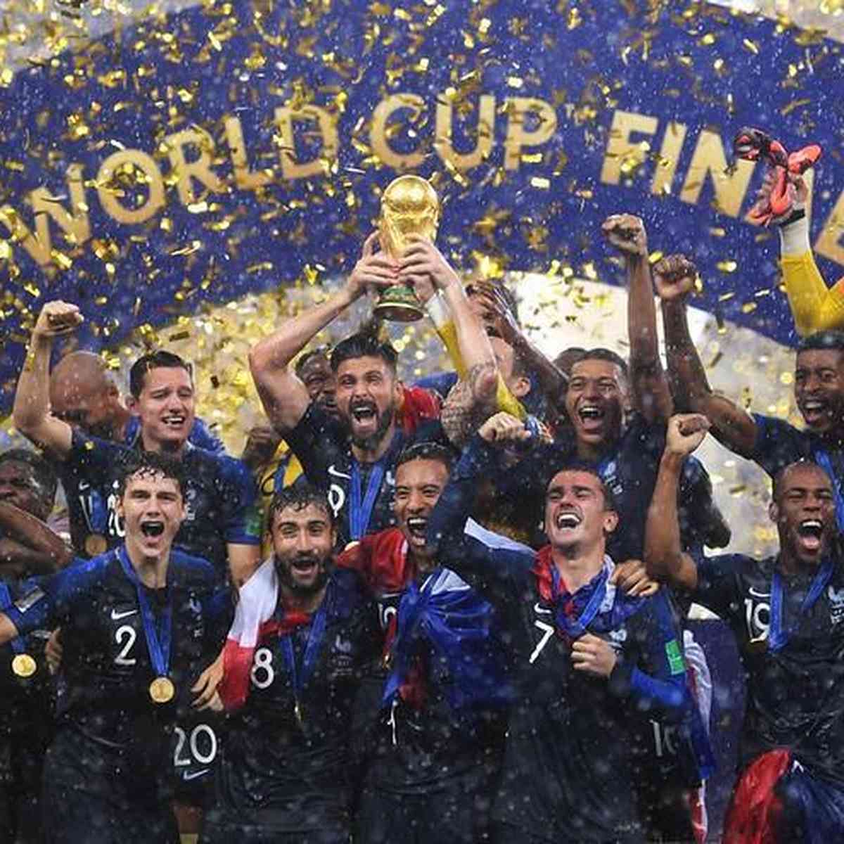 Campeã mundial e na Europa, seleção francesa de futebol é movida