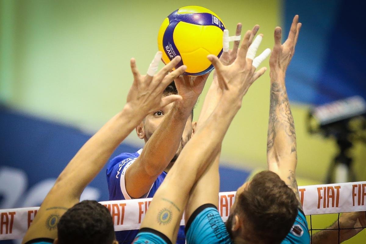 Minas abriu srie semifinal contra o Itapetininga com vitria por 3 a 0, em Saquarema