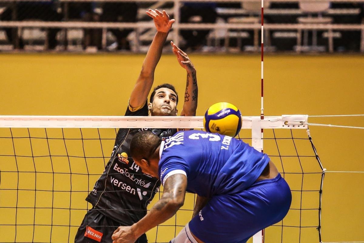 Minas no resistiu ao poderoso Taubat, perdeu por 3 sets a 0 e terminou a Superliga como vice-campeo