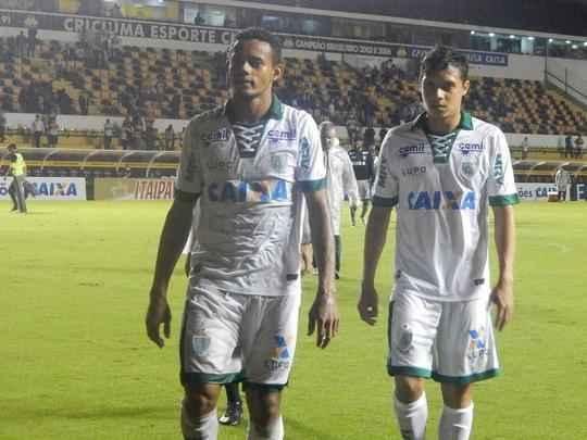 Fotos da vitória de virada do América sobre o Criciúma no Estádio Heriberto Hulse, em Criciúma, pela Série B