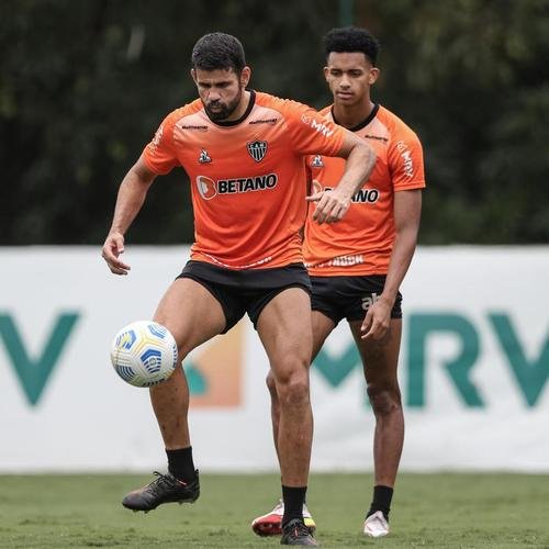 Fotos do treino do Atlético neste domingo, 14/11/2021