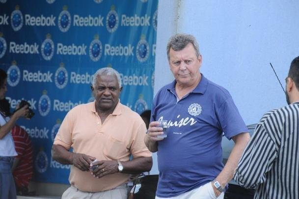 Imagens do ex-jogador do Cruzeiro Zé Carlos