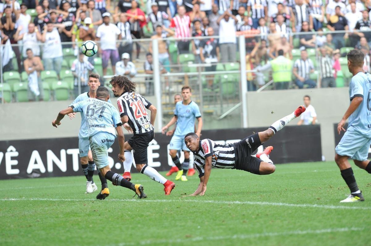 Atltico venceu o Grmio por 4 a 3 no Independncia