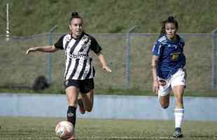 Cruzeiro e Atltico empataram em 0 a 0 nesta tera-feira (8), em partida adiada da 2 rodada do Campeonato Mineiro Feminino. O confronto foi realizado na Toca da Raposa I, em Belo Horizonte, e decretou a classificao do Galo para a grande deciso.