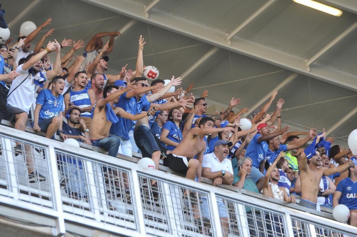 Torcida do Cruzeiro na final do Mineiro, no Independncia, diante do Atltico