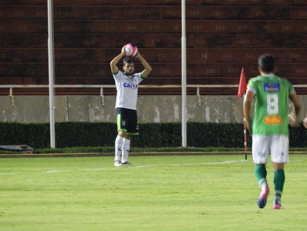 Uberlndia e Amrica se enfrentaram, no Parque do Sabi, pela sexta rodada do Campeonato Mineiro
