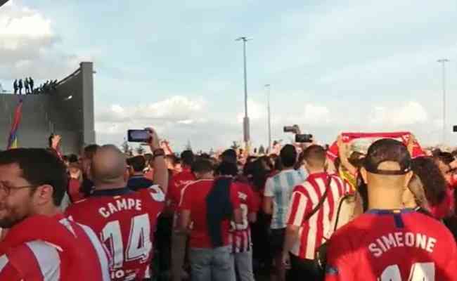 Torcedores do Atltico de Madrid entoaram cantos racistas contra Vini Jr.