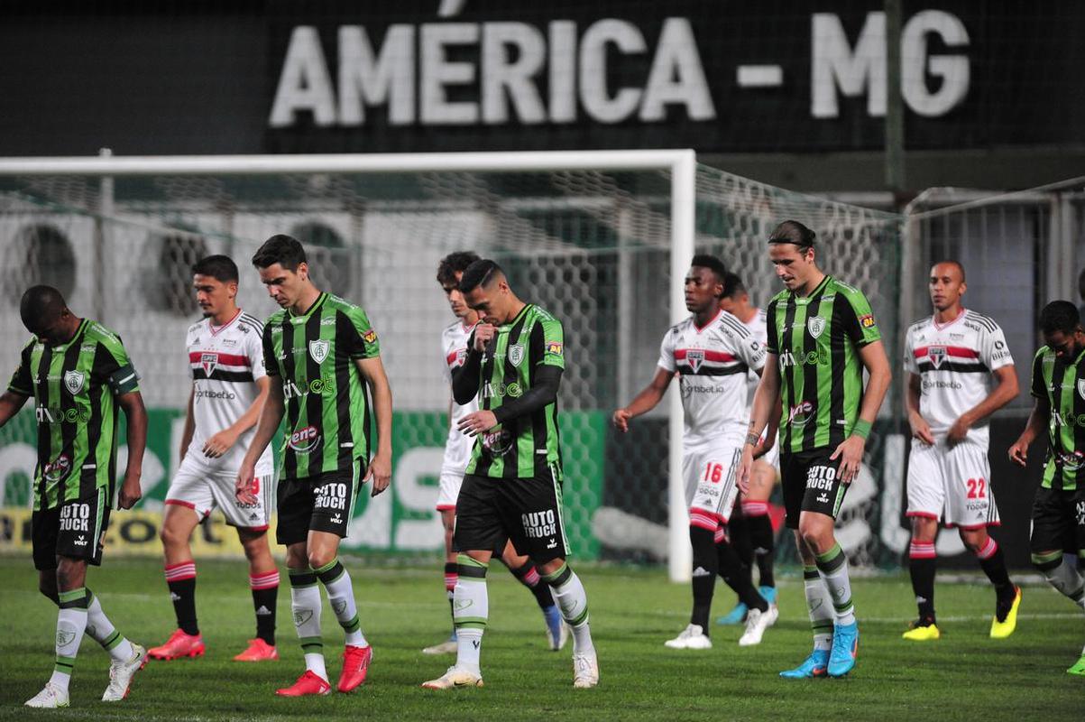 Fotos da partida entre Amrica e So Paulo, nesta quinta-feira (18), no Independncia, em Belo Horizonte, pelas quartas de final da Copa do Brasil.