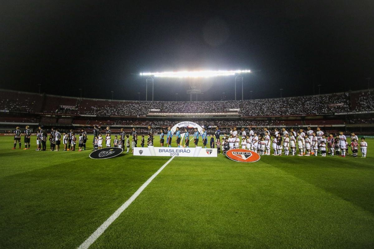 Atl�tico saiu atr�s, conseguiu virada com R�ger Guedes e Ricardo Oliveira, mas cedeu empate no Morumbi