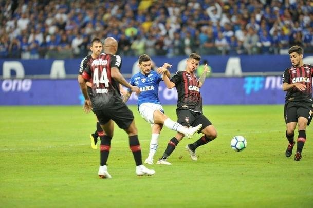 Cruzeiro conseguiu marcar no segundo tempo, com Arrascaeta, mas sofreu empate no fim com Bergson